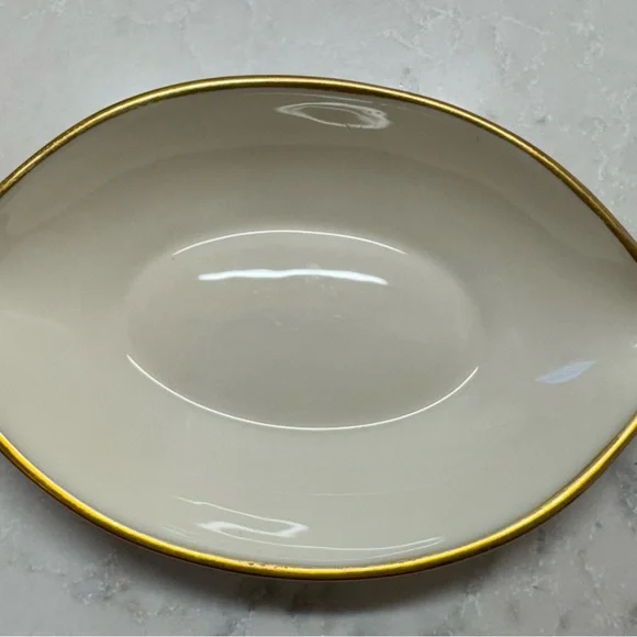 Lenox Cream and Gold Serveware Oval Dishes - Picture 6 of 9